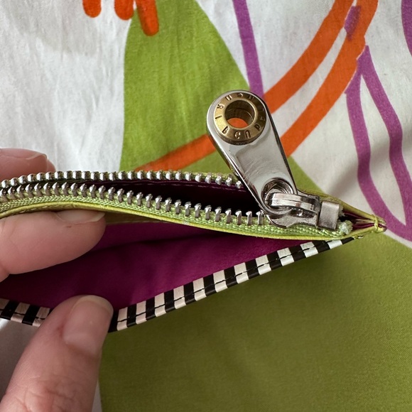NWOT Henri Bendel Striped Mini Leather CoinPurse/CardHolder & keychain! ๐คฉ๐๐ค๐ฉท๐ค๐คฉ - Picture 4 of 7